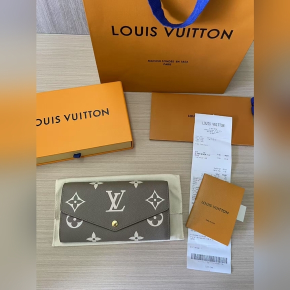 Louis Vuitton Sarah Wallet Monogram Empreinte Leather - Picture 1 of 16